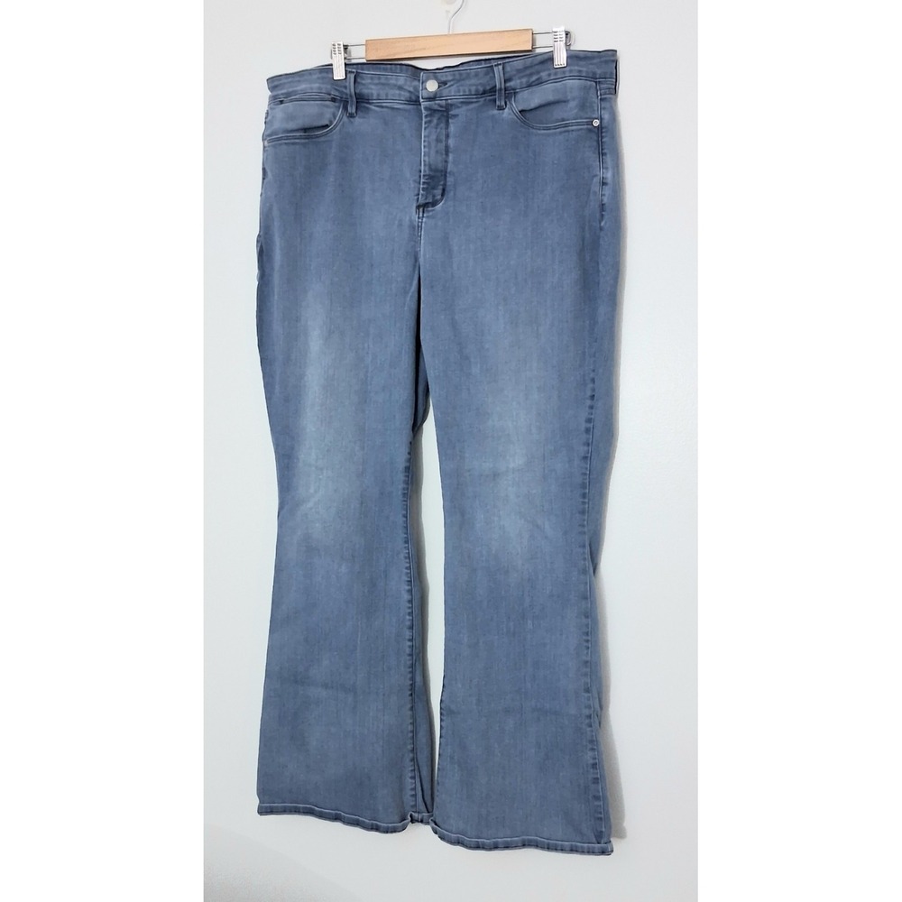NYDJ Jeans Women's Size 20W Farrah Flare Blue Light Wash Zip Up Pocket Preowned